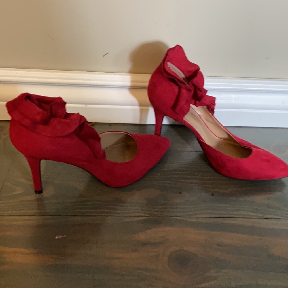 Red ruffled heels - Picture 4 of 4